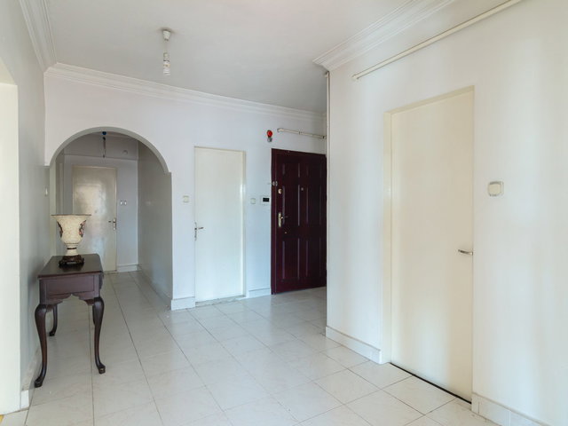 BATIKENT BATI SİTESİ’NDE MERKEZ 84 SİTESİ’NDE 3+1, 125 M² NET, MERKEZİ ISITMALI, BALKONLU DAİRE