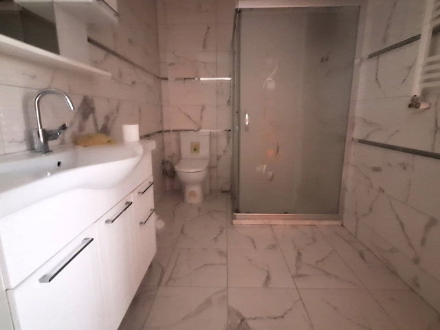 BUCA ÇAMLIKULE MH. 135 M² DOĞAL GAZLI KIRALIK 3+1 DAIRE