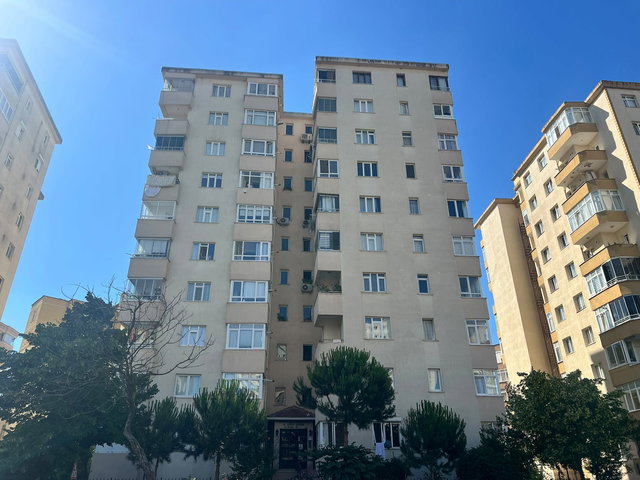 UĞURMUMCU 3+1 BÜYÜK TİP MERKEZİ KONUM SATILIK DAİRE