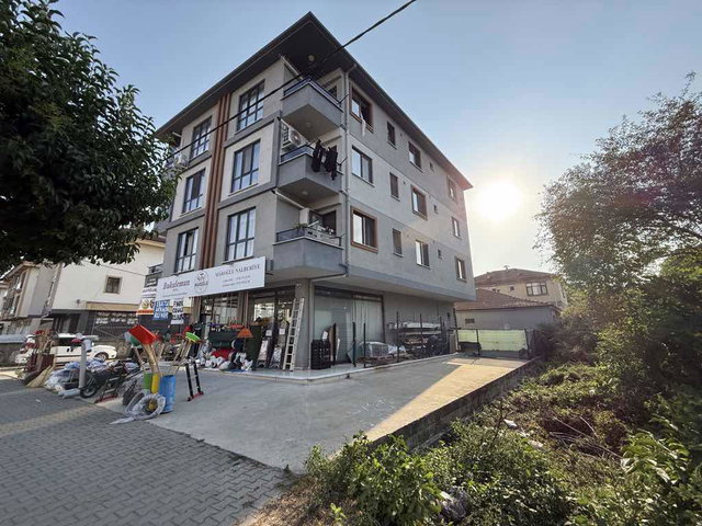 REMAX DIA'DAN MERKEZDE ÇAY MAH. CADDE CEPHELİ EBEVEYN BANYOLU 2+1 DAİRE