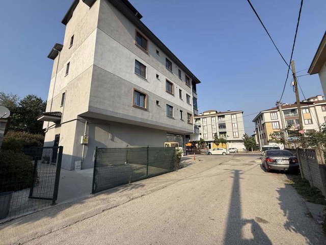 REMAX DIA'DAN MERKEZDE ÇAY MAH. CADDE CEPHELİ EBEVEYN BANYOLU 2+1 DAİRE