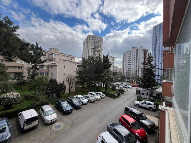 KOZYATAĞI İNÖNÜ CADDESİ SÜMKO SİTESİNDE 3+1 SATILIK DAİRE