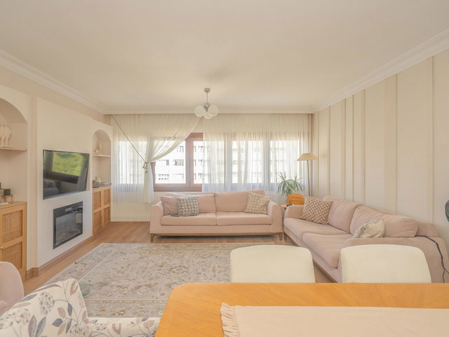 REMAX GELİŞİMDEN EMEKEVLER SİTESİNDE 3+1 SATILIK DAİRE