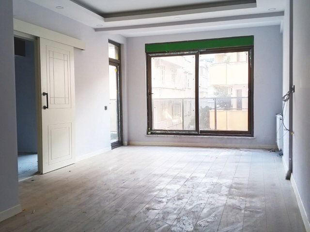 IŞIKLAR VE DENİZE ADIM MESAFEDE SIFIR 3+1 SATILIK DAİRE