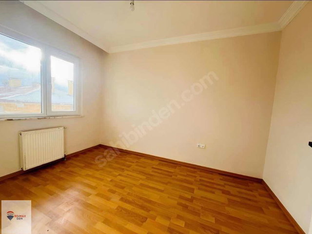 REMAX DEM'DEN YUNUS EMRE TOKİ'DE KİRALIK 1+1 DAİRE