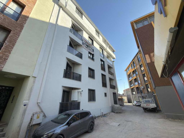 SEYREK MEYDANDA KİRALIK 1+1 DAİRE
