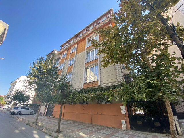 GÜNEŞLIDE ÜSKÜP CADDESINE YAKIN 4+2 DUBLEKS DAIRE VİDEOLU