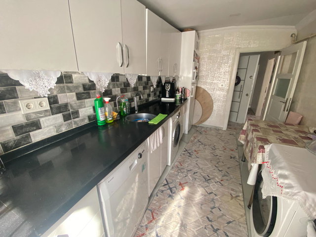 GÜNEŞLIDE ÜSKÜP CADDESINE YAKIN 4+2 DUBLEKS DAIRE VİDEOLU