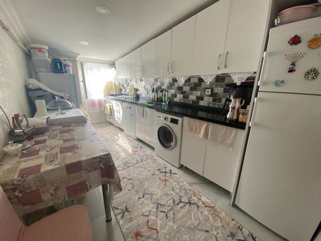 GÜNEŞLIDE ÜSKÜP CADDESINE YAKIN 4+2 DUBLEKS DAIRE VİDEOLU