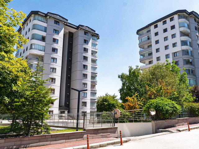 YAŞAMKENT BAHÇEŞEHİR SİTESİ SATILIK 3+1 BOŞ ARAKAT DAİRE