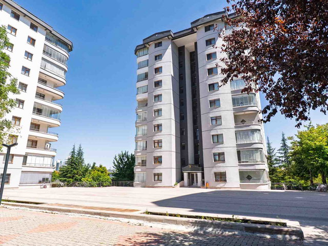 YAŞAMKENT BAHÇEŞEHİR SİTESİ SATILIK 3+1 BOŞ ARAKAT DAİRE