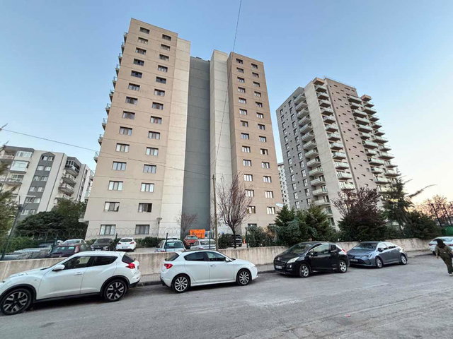 ÇİĞLİ UĞUR MUMCU’DA MARKA 333 SİTESİNDE 13. KAT 1+1 , VRV ISITMALI KİRALIK DAİRE