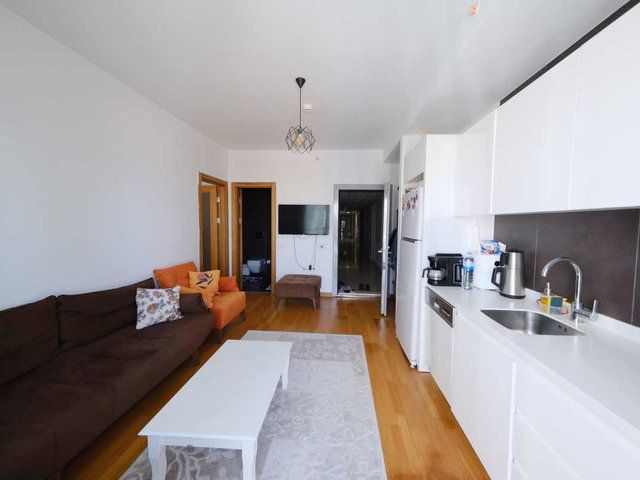 WEST GATE RESIDENCE’TA 16. KATTA, BALKONLU, EŞYASIZ KİRALIK 1+1