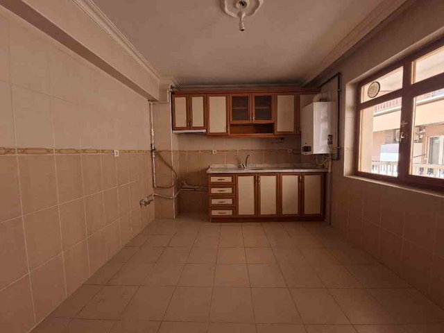 ESERTEPE'DE 4+1 BAĞIMSIZ SALON 135M2