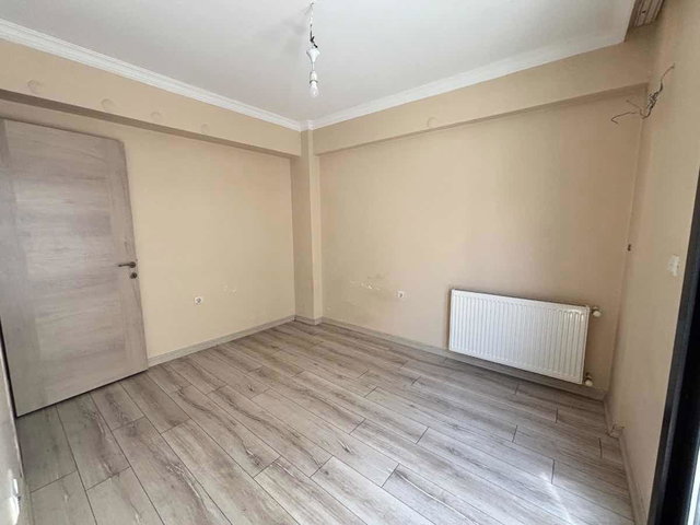 ÇİĞLİ YENİ MAHALLE’DE 2021 YAPIMI, BALKONLU 1+1 KİRALIK DAİRE | YÜKSEK GİRİŞ