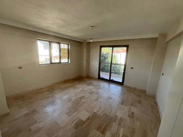 REMAX MODEL DEN TEKKEKÖY MAHALLESINDE 300M² 6+1 KIRALIK VILLA
