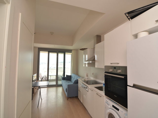 MANZARA ADALAR DA YÜKSEK KAT EŞYALI KİRALIK 62M² BALKONLU 1+1
