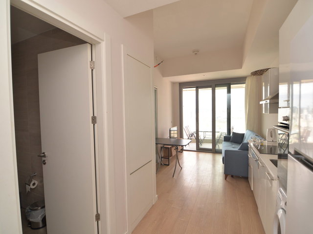 MANZARA ADALAR DA YÜKSEK KAT EŞYALI KİRALIK 62M² BALKONLU 1+1