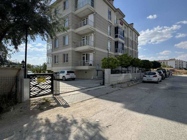 SELÇUKLU MAHALLESİ HASTANEYE YÜRÜME MESAFESİNDE 2+1 KİRALIK DAİRE