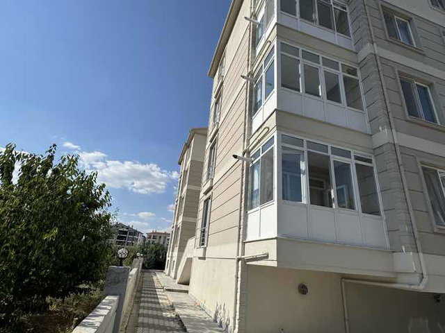 SELÇUKLU MAHALLESİ HASTANEYE YÜRÜME MESAFESİNDE 2+1 KİRALIK DAİRE