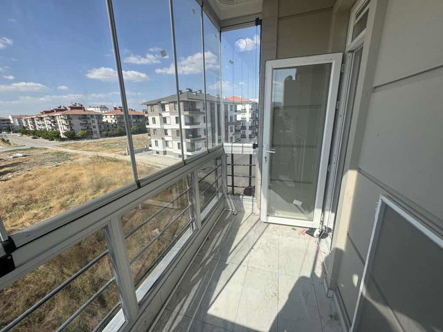 SELÇUKLU MAHALLESİ HASTANEYE YÜRÜME MESAFESİNDE 2+1 KİRALIK DAİRE