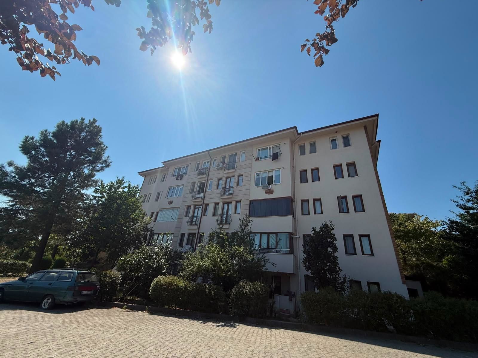 ÇAMLIEVLER KALICI KONUTLAR DA 3+1 ARA KAT DAİRE