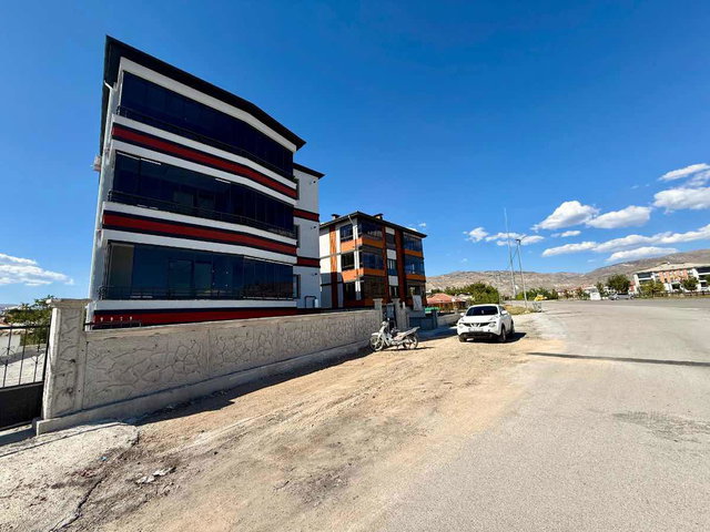 REMAX DEM'DEN SEYRİDEMPARK KARŞISI SATILIK 2+1 FUL DOLU DAİRE
