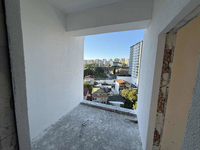 YAKAPARK’TA AYDOS ORMANINA KOMŞU, PRESTİJLİ SİTEDE 3+1 DAİRE
