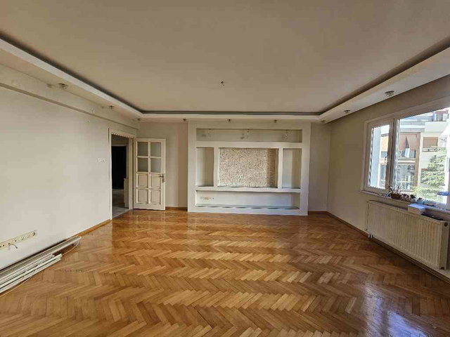 MÜTHİŞ KONUM BOYALI 145 M² NET 3+1 BALKONLU