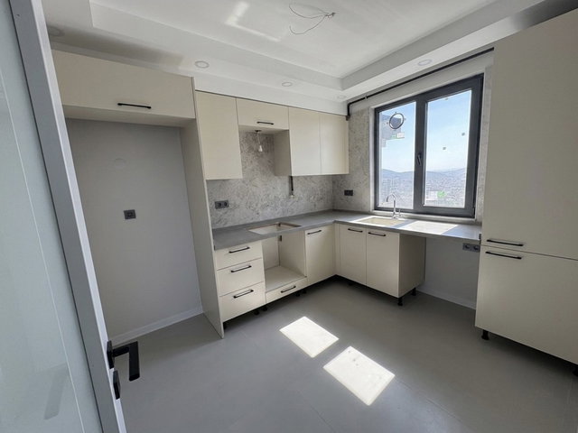 REMAX KUZEY OĞUZ’DAN ÇEKMEKÖY TAŞDELEN’DE SATILIK 2+1 LÜX DAİRELER