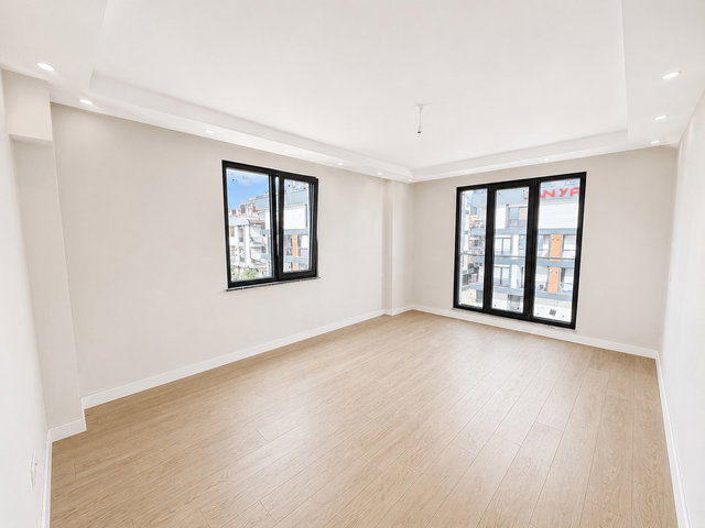 HASTANE VE SAHİLE YAKIN SIFIR 2+1 AÇIK-KAPALI OTOPARKLI DAİRE