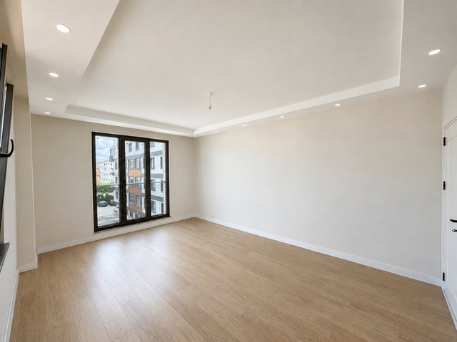 HASTANE VE SAHİLE YAKIN SIFIR 2+1 AÇIK-KAPALI OTOPARKLI DAİRE