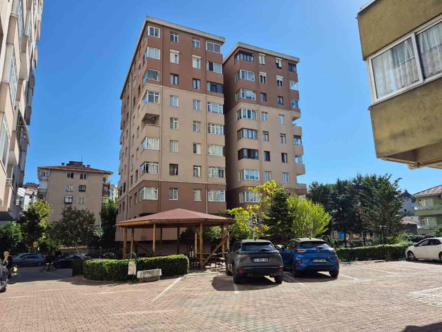 MALTEPE ALTAYÇEŞME'DE SOYKENT SİTESİ'NDE 3+1, 7. KAT, OTOPARKLI SATILIK DAİRE