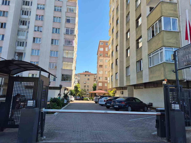MALTEPE ALTAYÇEŞME'DE SOYKENT SİTESİ'NDE 3+1, 7. KAT, OTOPARKLI SATILIK DAİRE