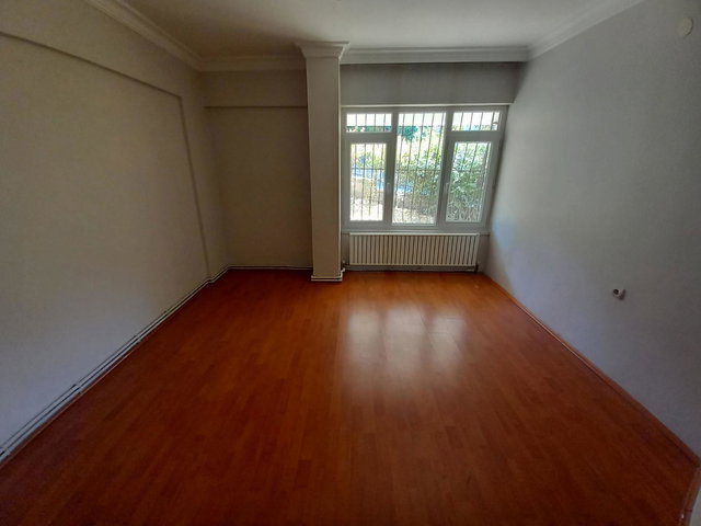 TUZLUÇAYIR MERKEZİ LOKASYONDA KİRALIK 2+1 DAİRE