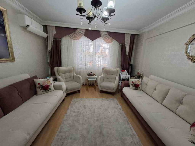 GAZİOSMANPAŞA MERKEZ’DE 2+1 FERAH GİRİŞ KATI