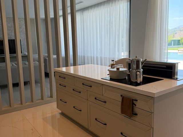 MUĞLA ORTACA’DA  2.656 M² ARSA İÇİNDE ÖZEL HAVUZLU SATILIK VİLLA