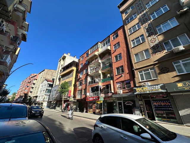 FIRSAT.. İZMİT MERKEZDE SATILIK GENİŞ 2+1 DAİRE