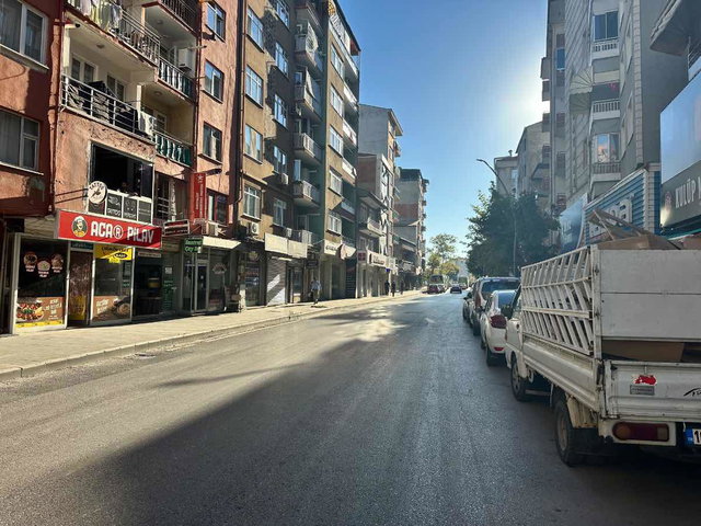 FIRSAT.. İZMİT MERKEZDE SATILIK GENİŞ 2+1 DAİRE