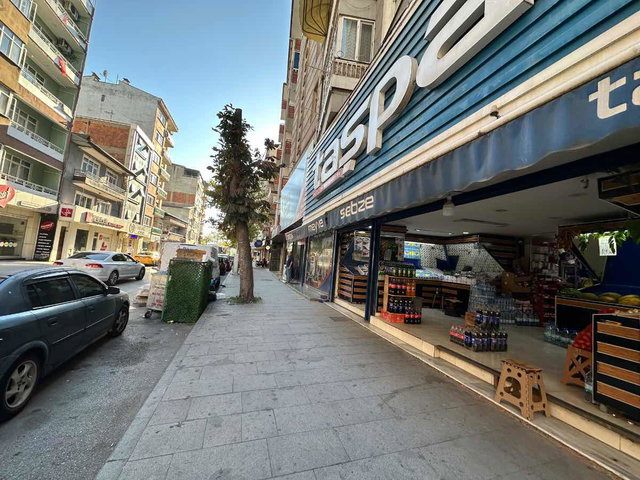 FIRSAT.. İZMİT MERKEZDE SATILIK GENİŞ 2+1 DAİRE