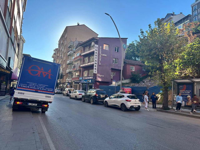 FIRSAT.. İZMİT MERKEZDE SATILIK GENİŞ 2+1 DAİRE