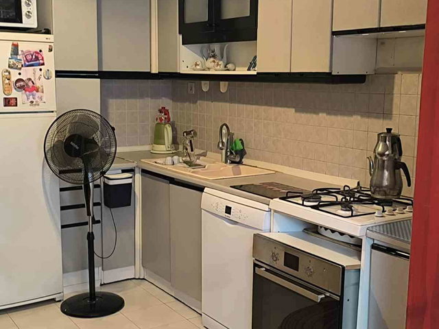 İZMİT’TE PLAJ YOLUNDA SİTE İÇİNDE EŞYALI 3+1 | 2 BANYO | BALKON | MERKEZİ ISITMA (PAY ÖLÇER)