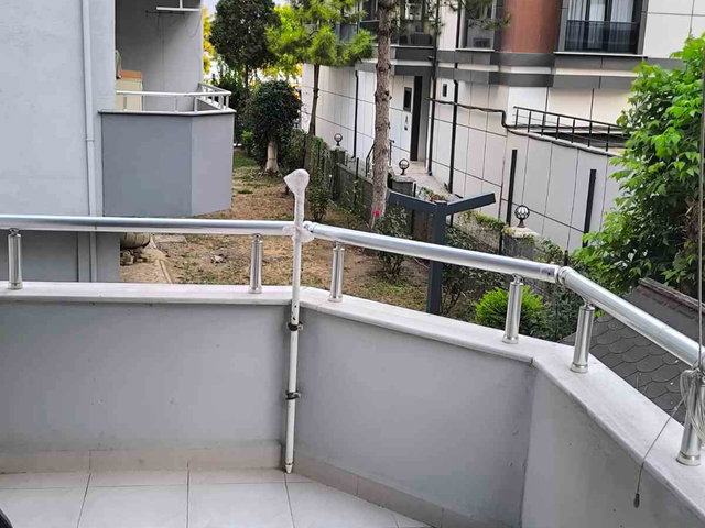 İZMİT’TE PLAJ YOLUNDA SİTE İÇİNDE EŞYALI 3+1 | 2 BANYO | BALKON | MERKEZİ ISITMA (PAY ÖLÇER)
