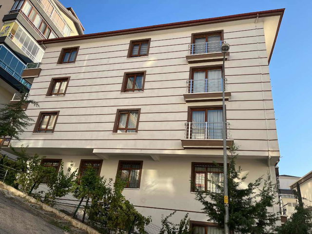 ATAPARK  MAH . AŞIK VEYSEL PARKI VE POLIS KARAKOLU NUN YAKININDA 3+1  OTOPARKLI SATILIK DAİRE