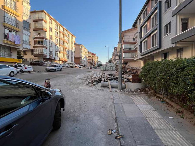 ATAPARK  MAH . AŞIK VEYSEL PARKI VE POLIS KARAKOLU NUN YAKININDA 3+1  OTOPARKLI SATILIK DAİRE