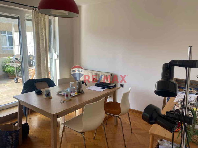 MODA HACI ŞÜKRÜ SOKAK KİRALIK EŞYALI TERAS KATI 2+1 DAİRE
