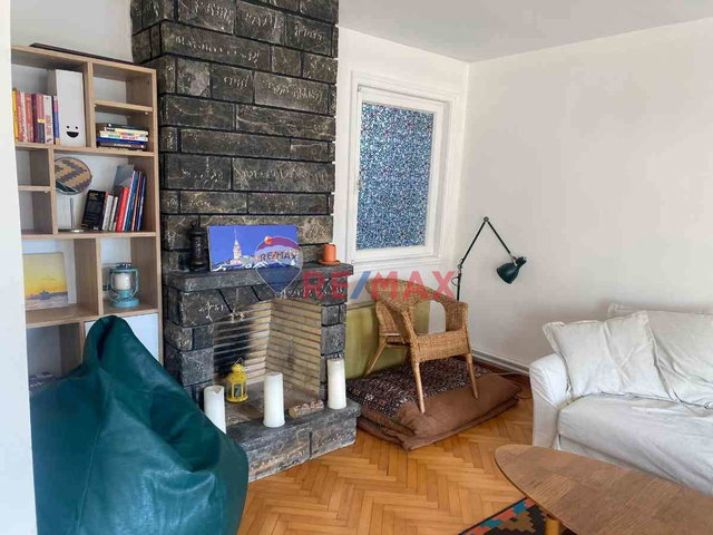 MODA HACI ŞÜKRÜ SOKAK KİRALIK EŞYALI TERAS KATI 2+1 DAİRE