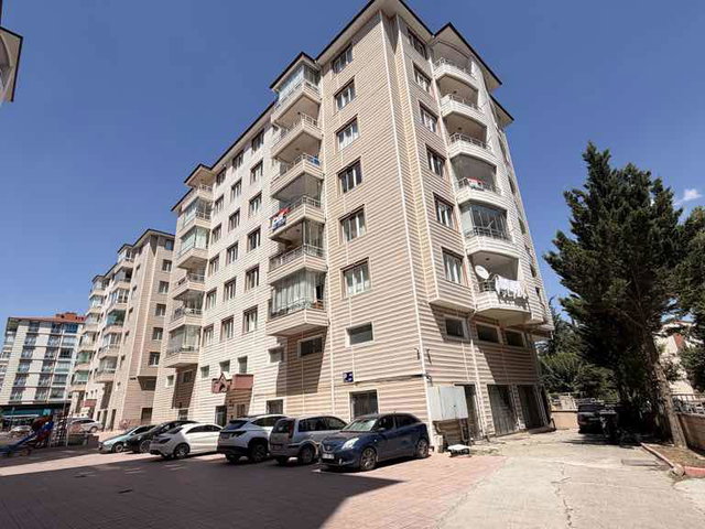 *AFYONKARAHİSAR GAZİ MAH. BERRA SİTESİ 120 M² 3+1 SATILIK DAİRE*