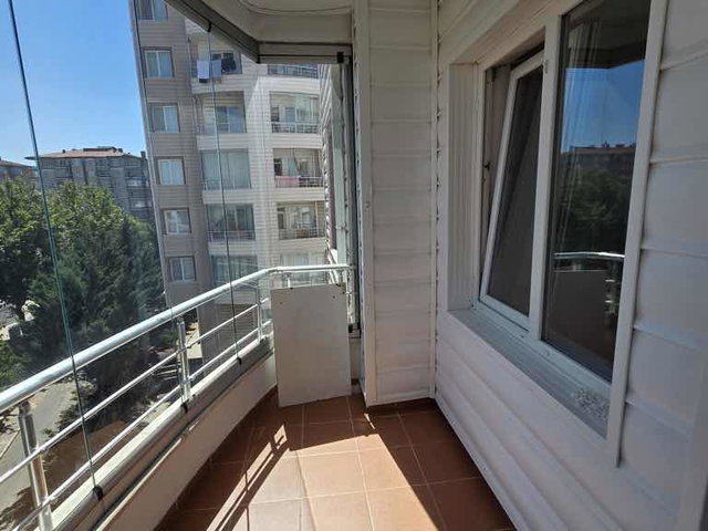 *AFYONKARAHİSAR GAZİ MAH. BERRA SİTESİ 120 M² 3+1 SATILIK DAİRE*
