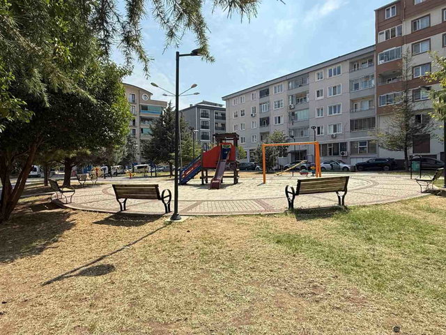REMAX BEYAZ KONAK MAH. METROYA YAKIN BAKIMLI 3+1 ARAKAT DAİRE